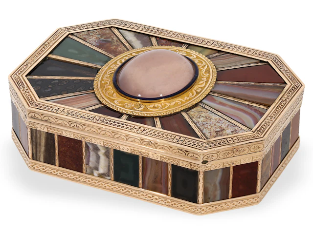 Museum-quality gold agate snuff box, a so-called ‘stone cabinet’