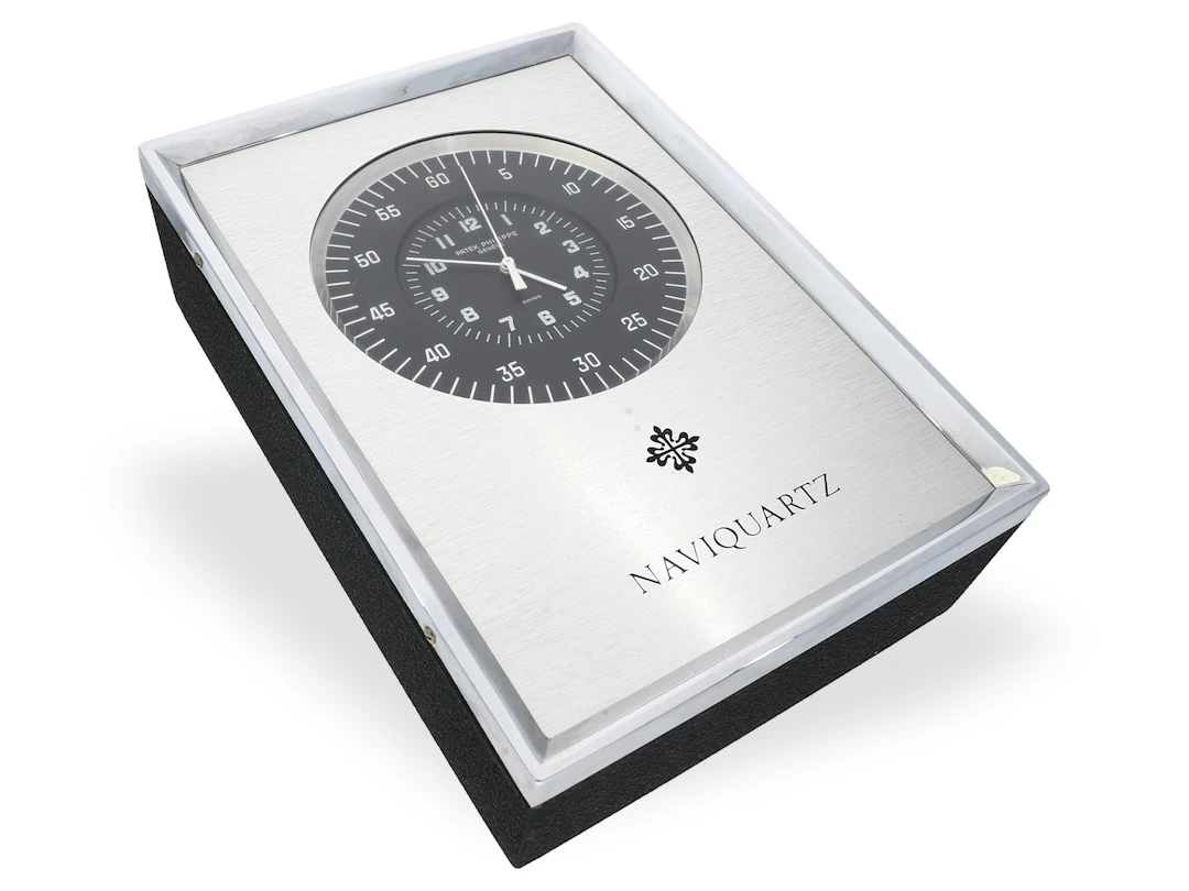 Table chronometer/marine chronometer: Patek Philippe Naviquartz in