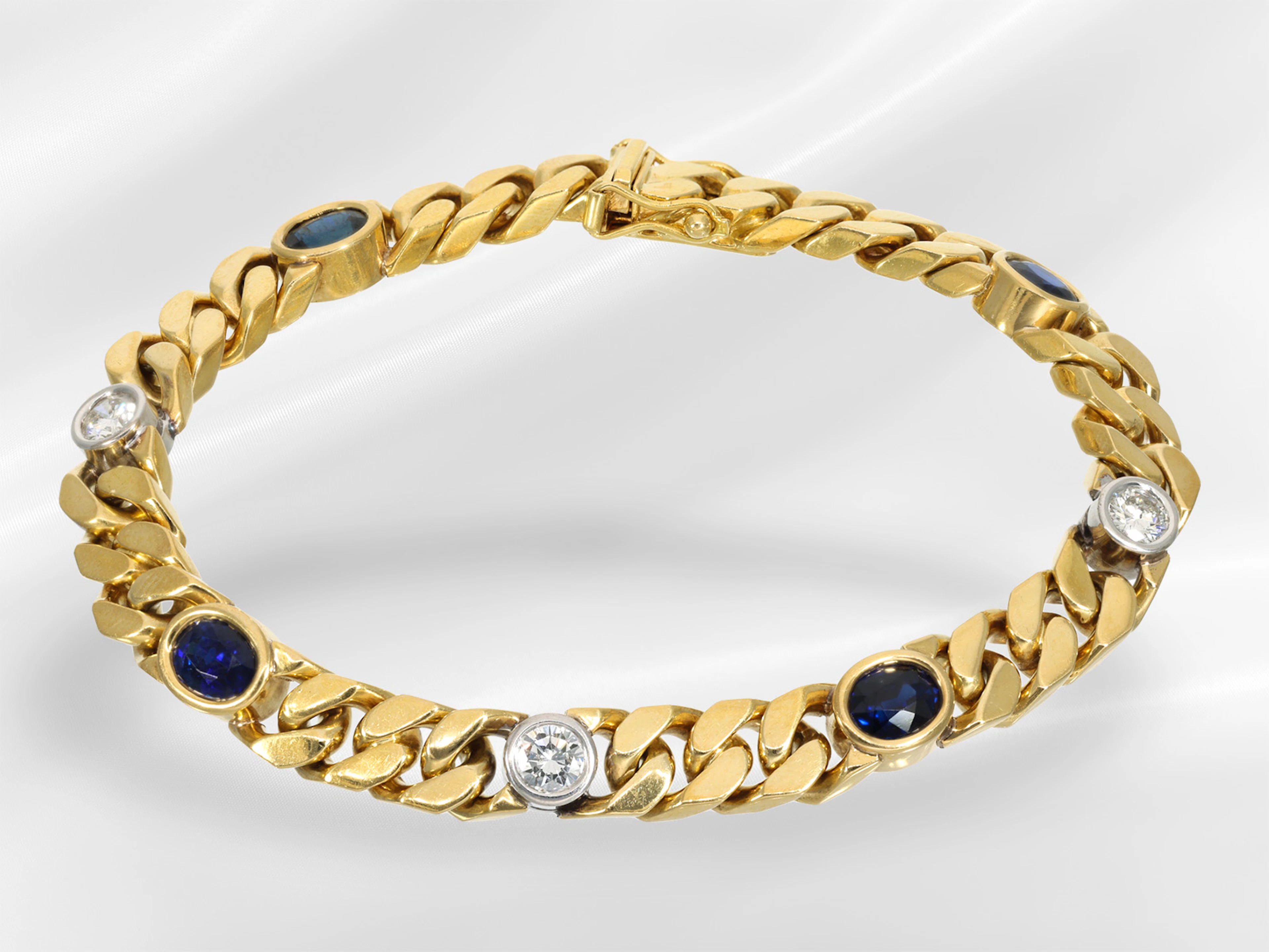 Bracelet: very high-quality and substantial sapphire/brilliant-cut