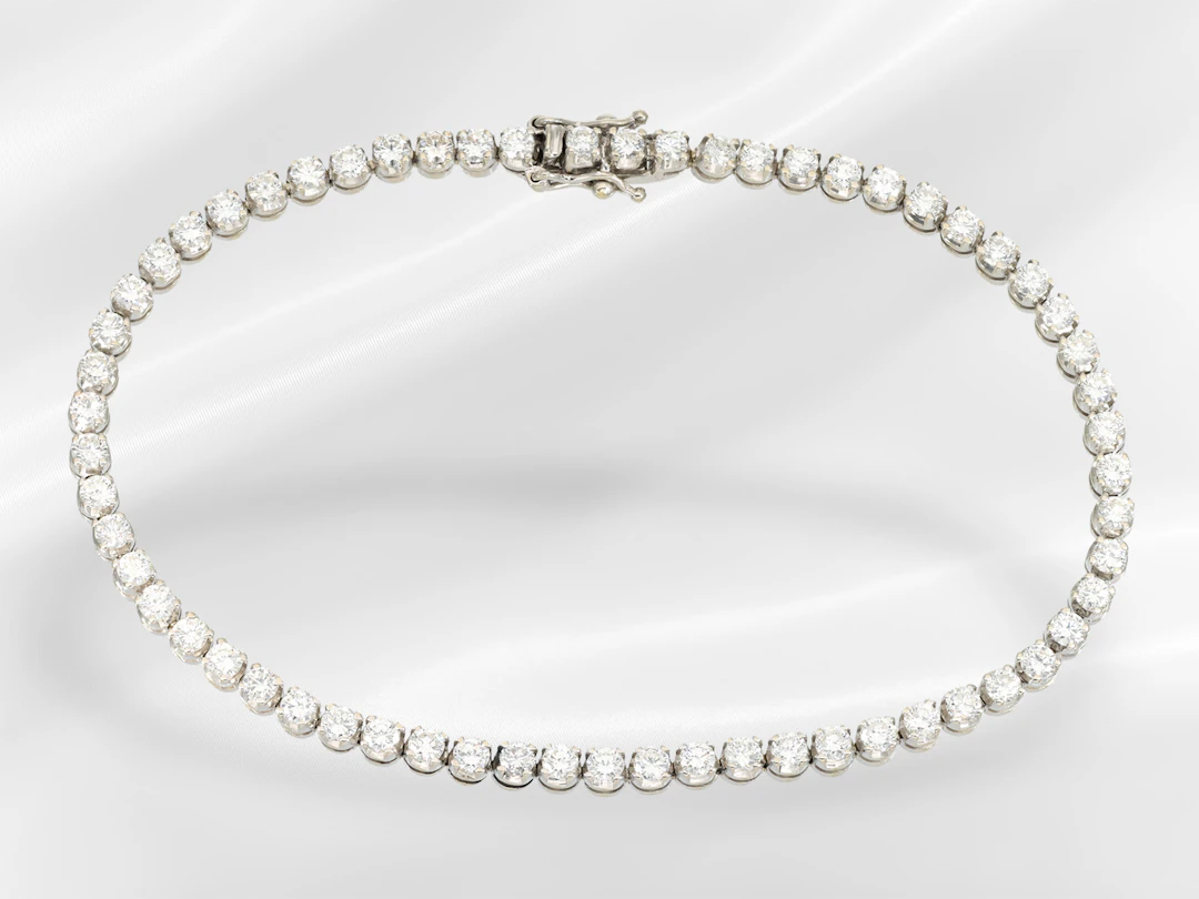 Bracelet: high-quality, handcrafted brilliant-cut diamond/tennis bracelet