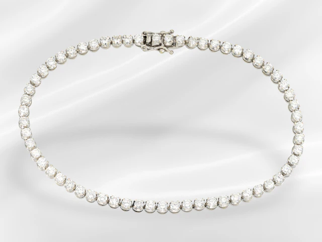 Bracelet: high-quality, handcrafted brilliant-cut diamond/tennis bracelet
