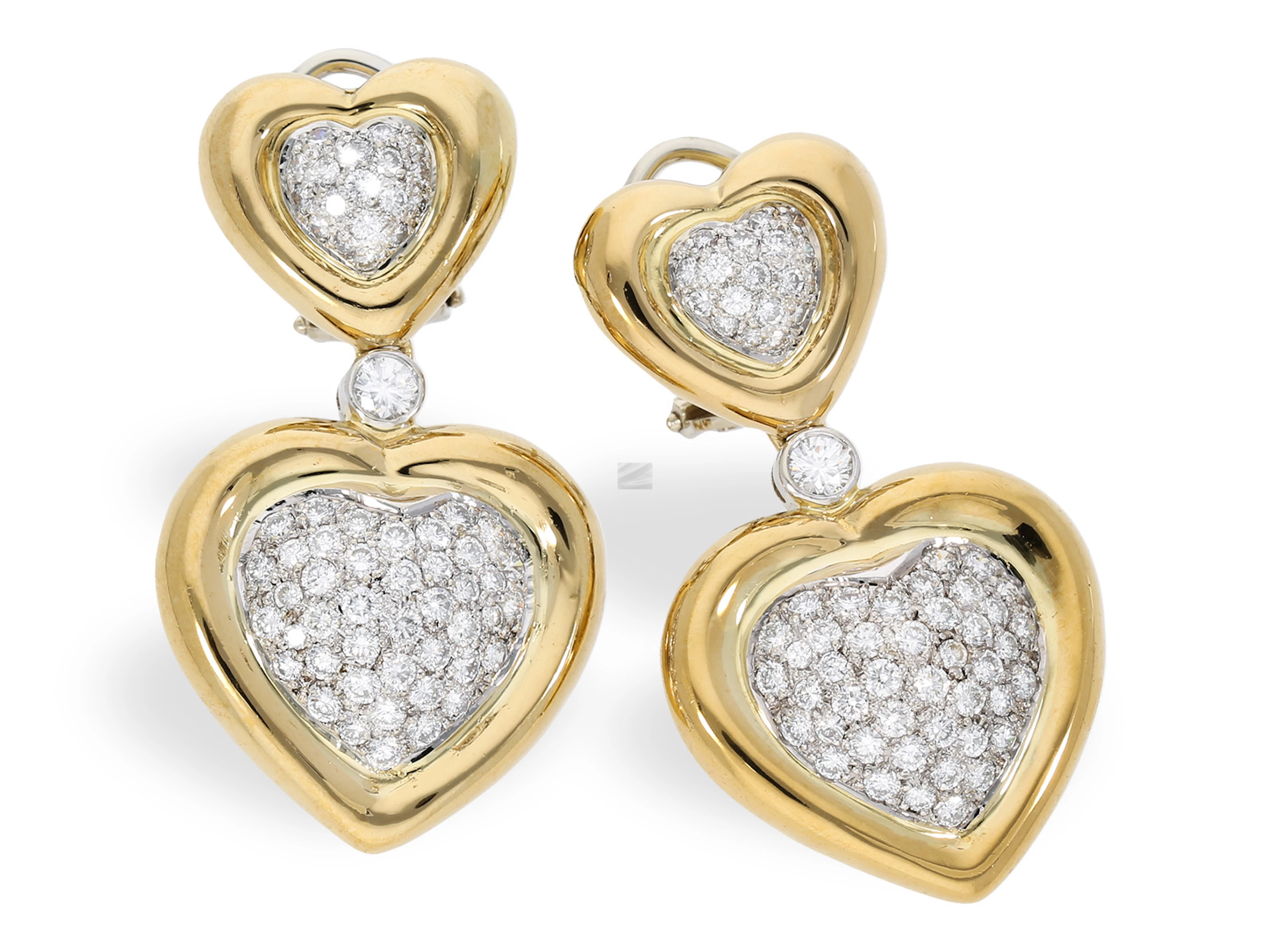 Earrings: highly decorative and intricately crafted vintage brilliant-cut