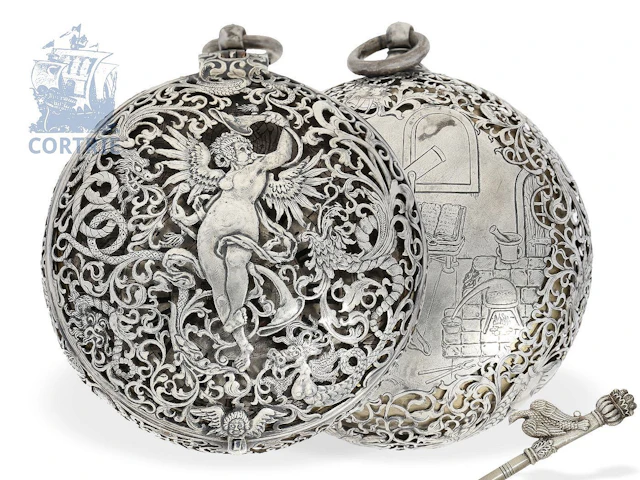 Unique North German carriage clock with hourly self-striking mechanism