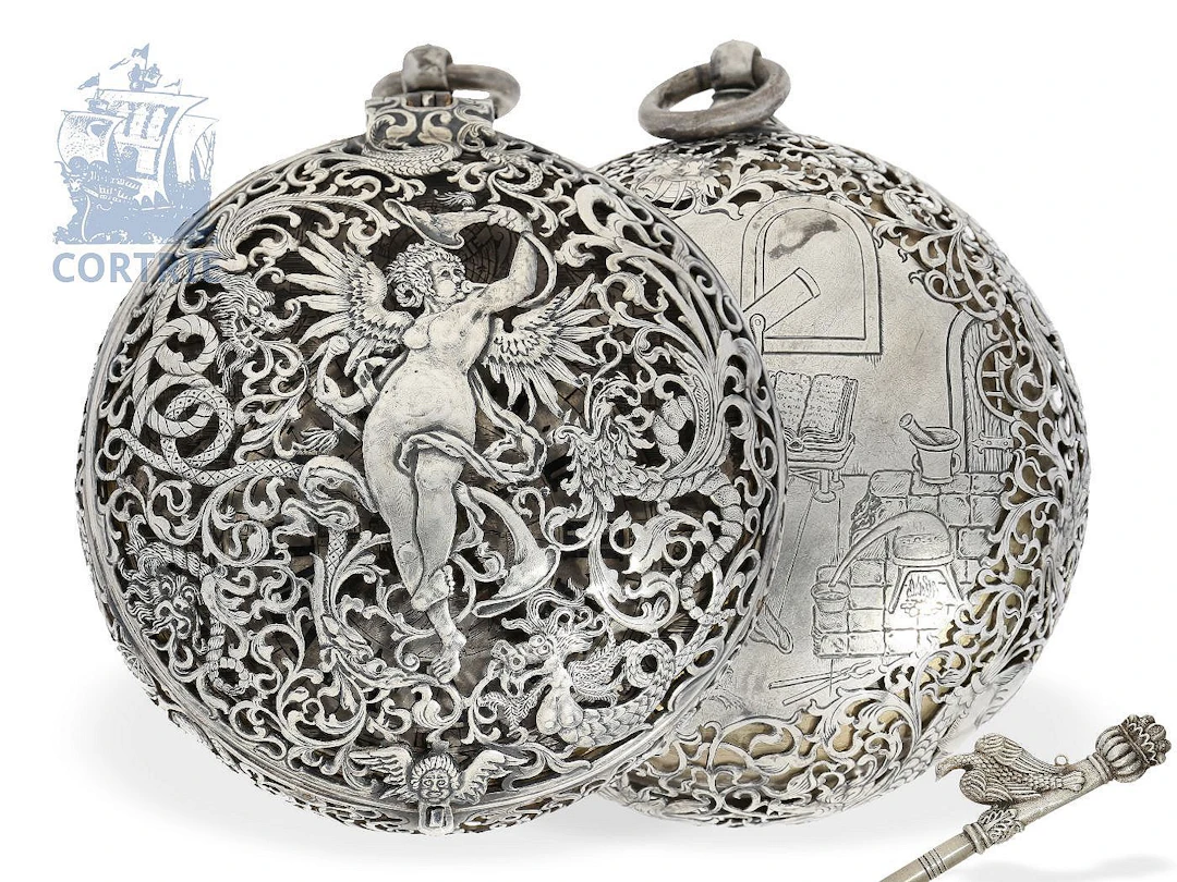 Unique North German carriage clock with hourly self-striking mechanism