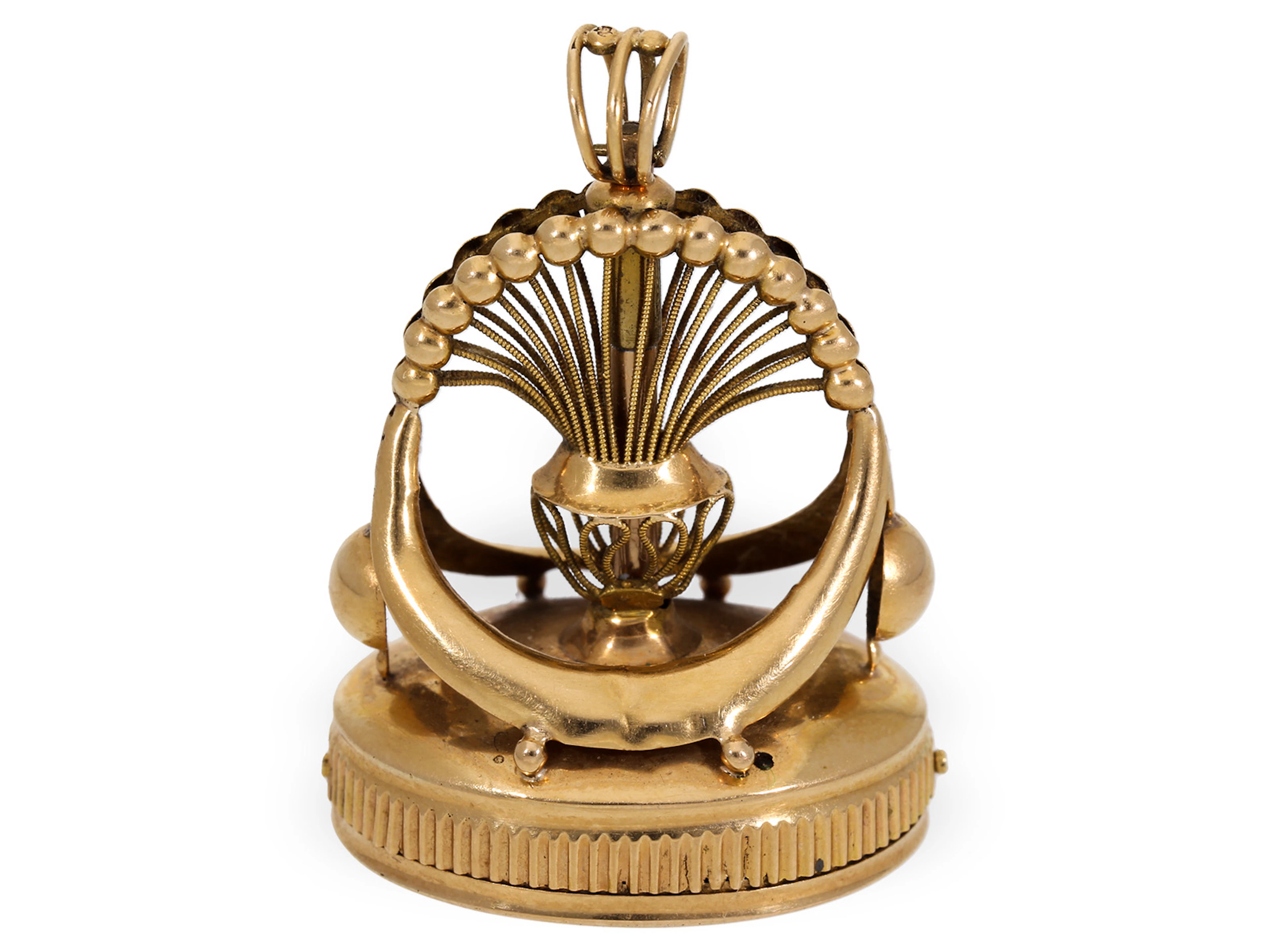 Watch chain seal pendant with musical movement, known as a ‘musical