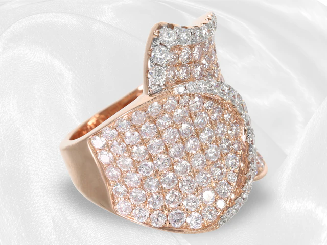 Ring: magnificent designer rose gold ring with brilliant-cut diamonds