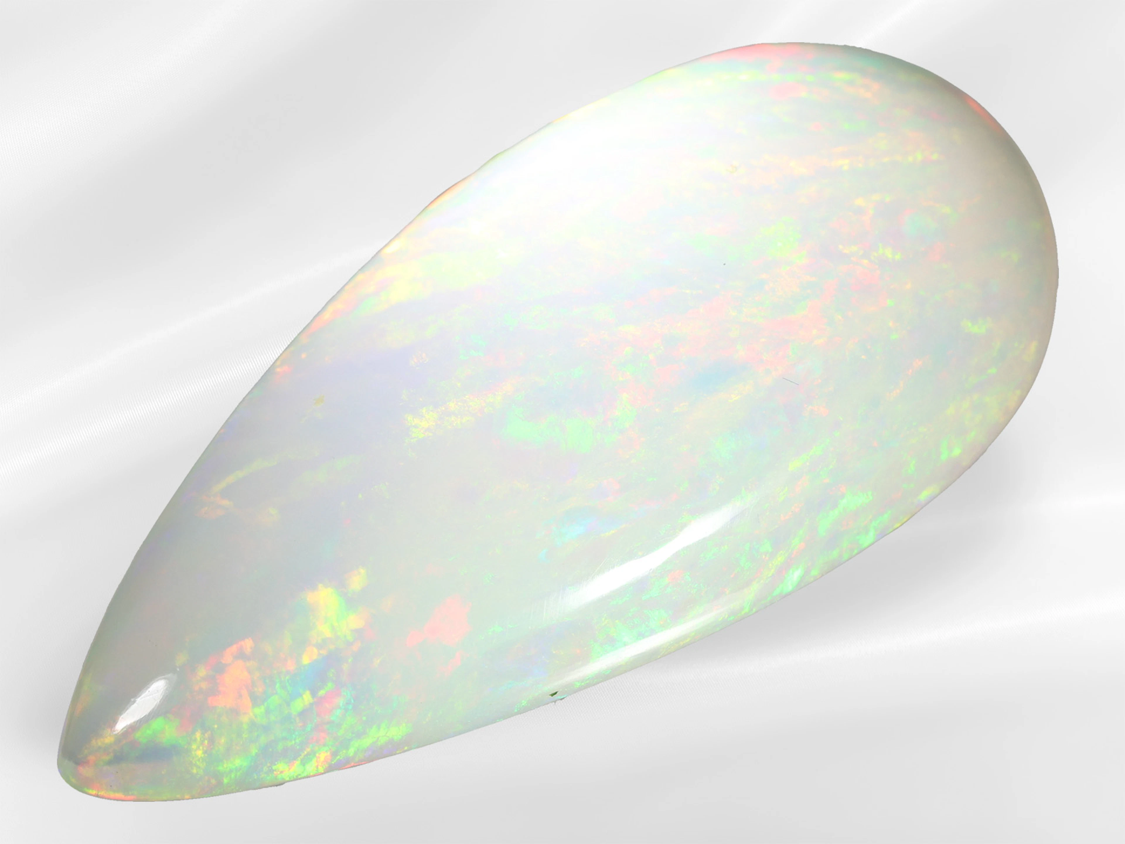Opal: valuable, large opal cabochon of ca. 42.5 ct, pear cut