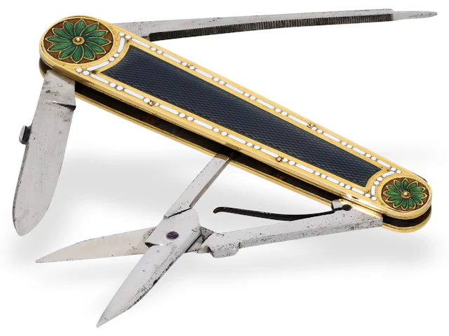 Pocket knife: museum-quality case in gold and enamel, probably Paris