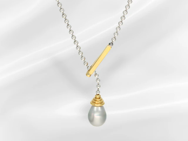 Necklace: unusual designer necklace with a beautiful Tahitian cultured