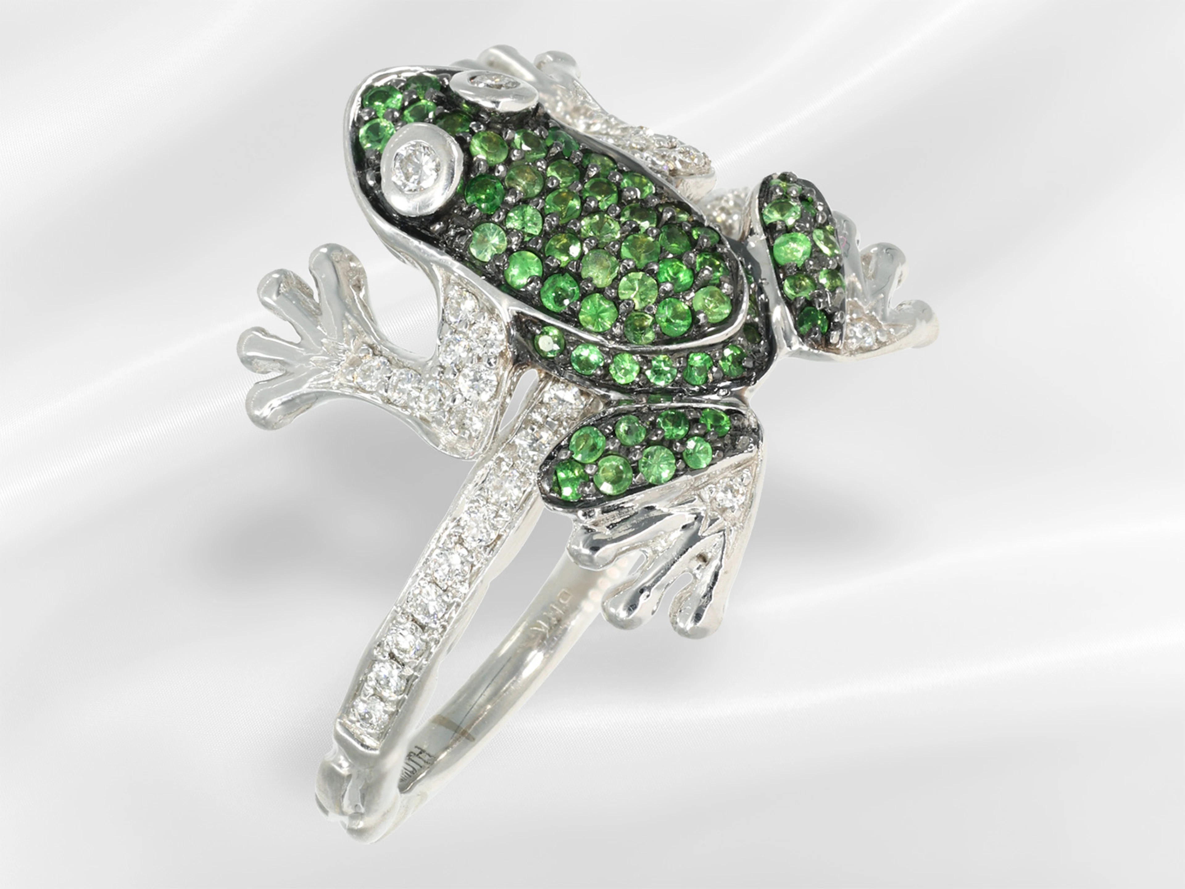 Ring: interesting designer goldsmith's ring with brilliant-cut diamonds