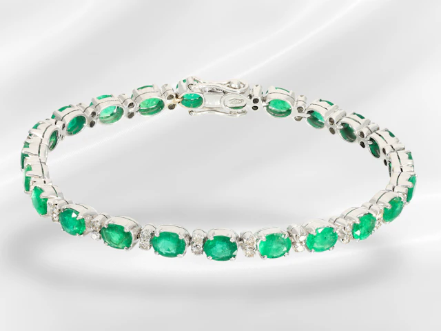 Bracelet: vintage emerald and brilliant-cut diamond goldsmith’s bracelet