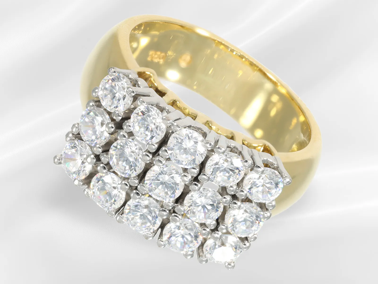 Ring: solid vintage goldsmith's ring in 18K gold