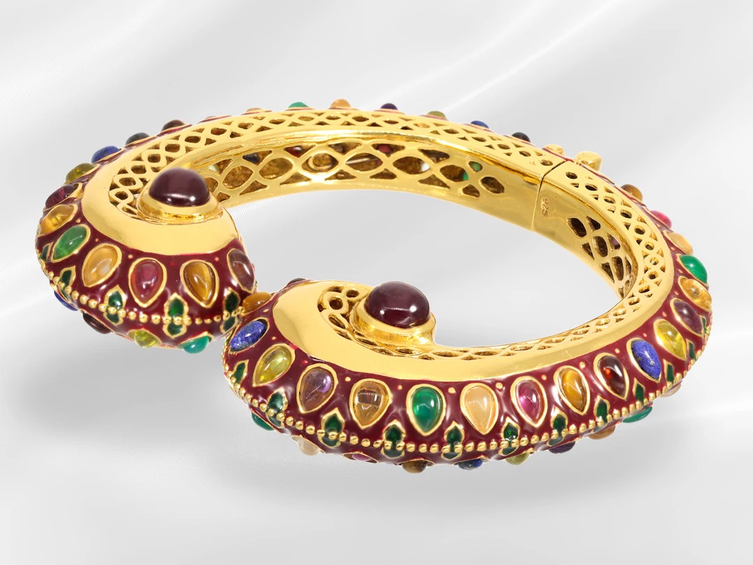 Very beautiful and unusual bangle with coloured stones, silver/gilt