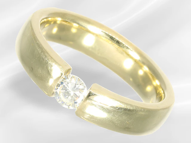 Ring: Solitaire brilliant-cut diamond tension ring, ca. 0.30 ct