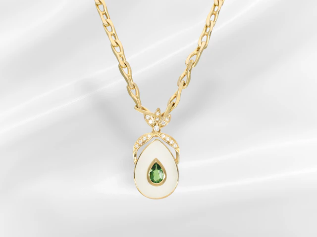 Necklace/pendant: vintage gold necklace with decorative brilliant-cut