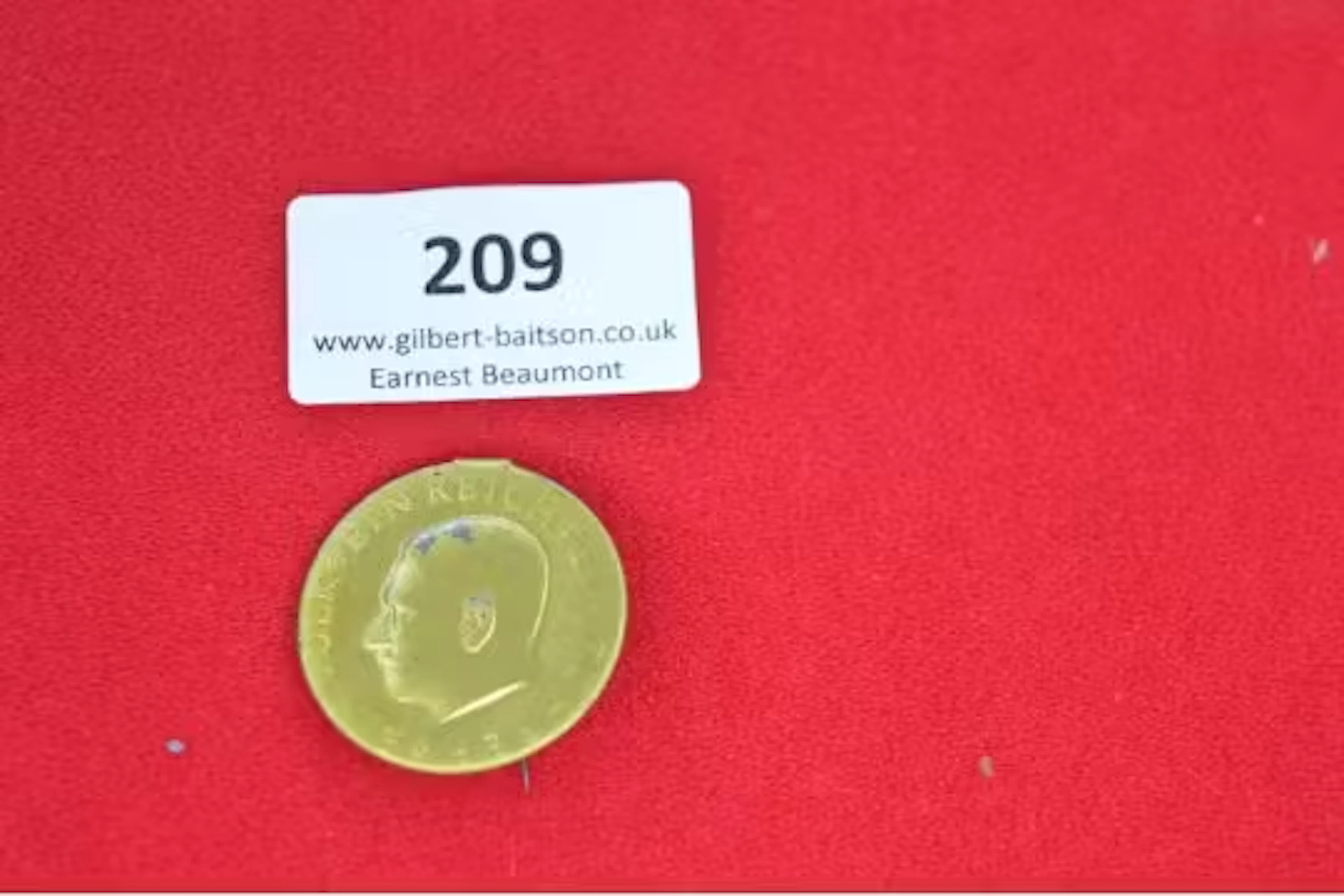 German Third Reich Era Commemorative Medal – circular metal badge