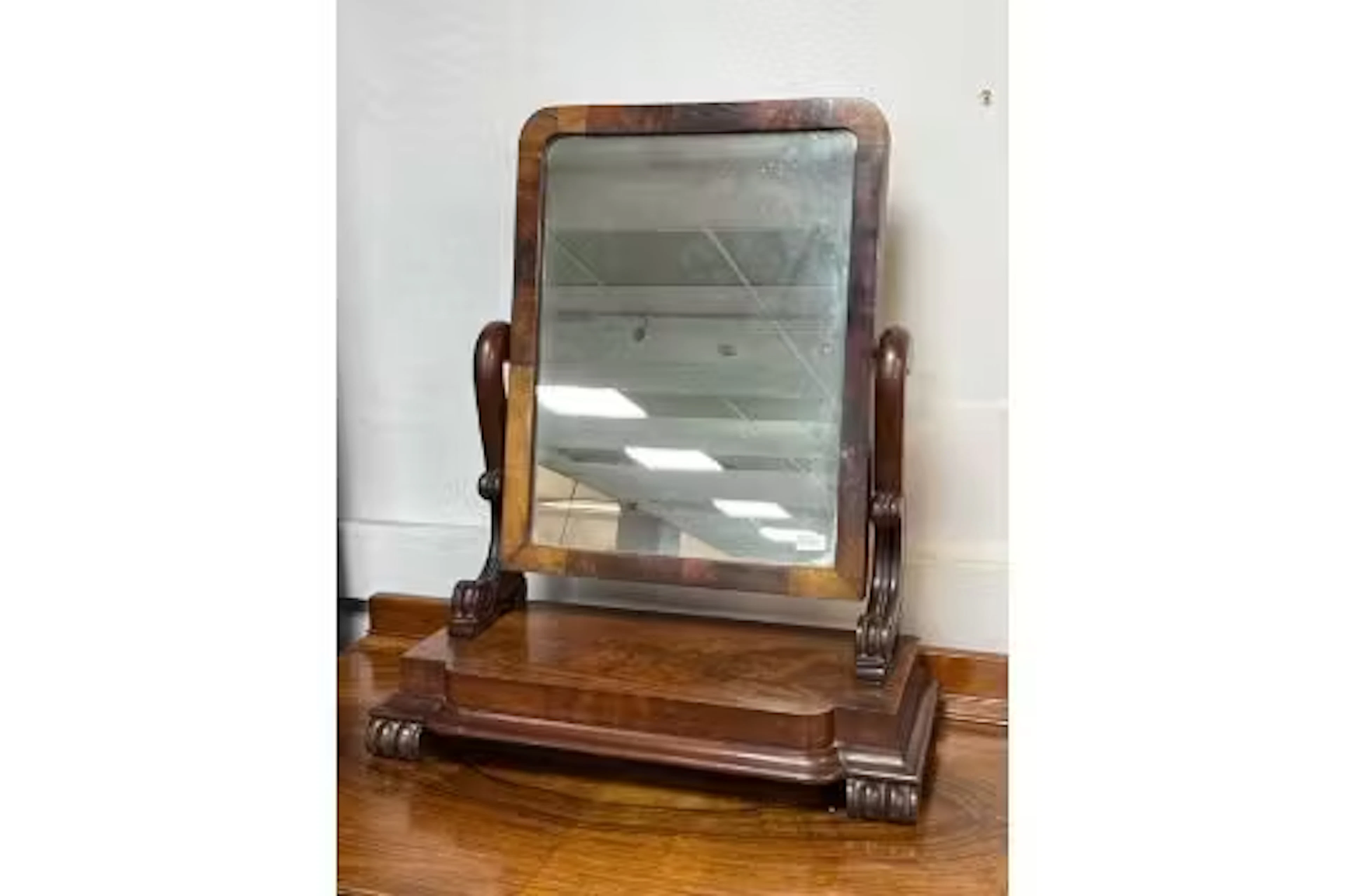 Victorian Mahogany Tabletop Mirror with Tilting Mechanism