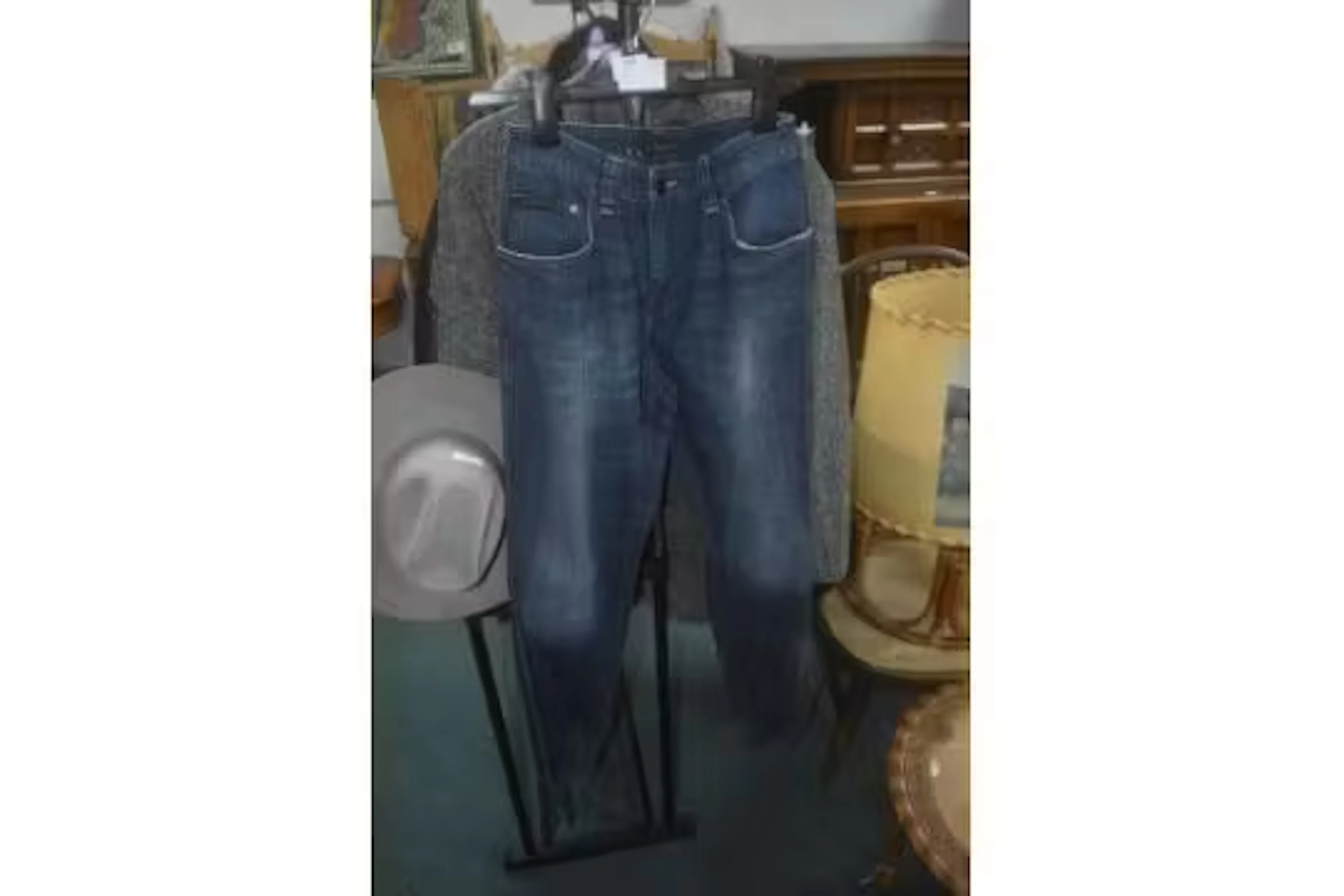 Calvin Klein Jeans Size: 34x29