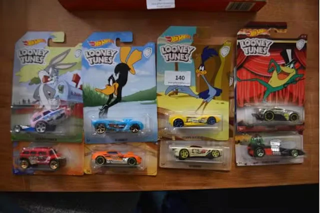 Eight hotwheels Looney tunes classic cars