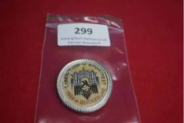 Oval Commemorative Sports Badge “Kreis-Turn-u. Sportfest 1935” – A