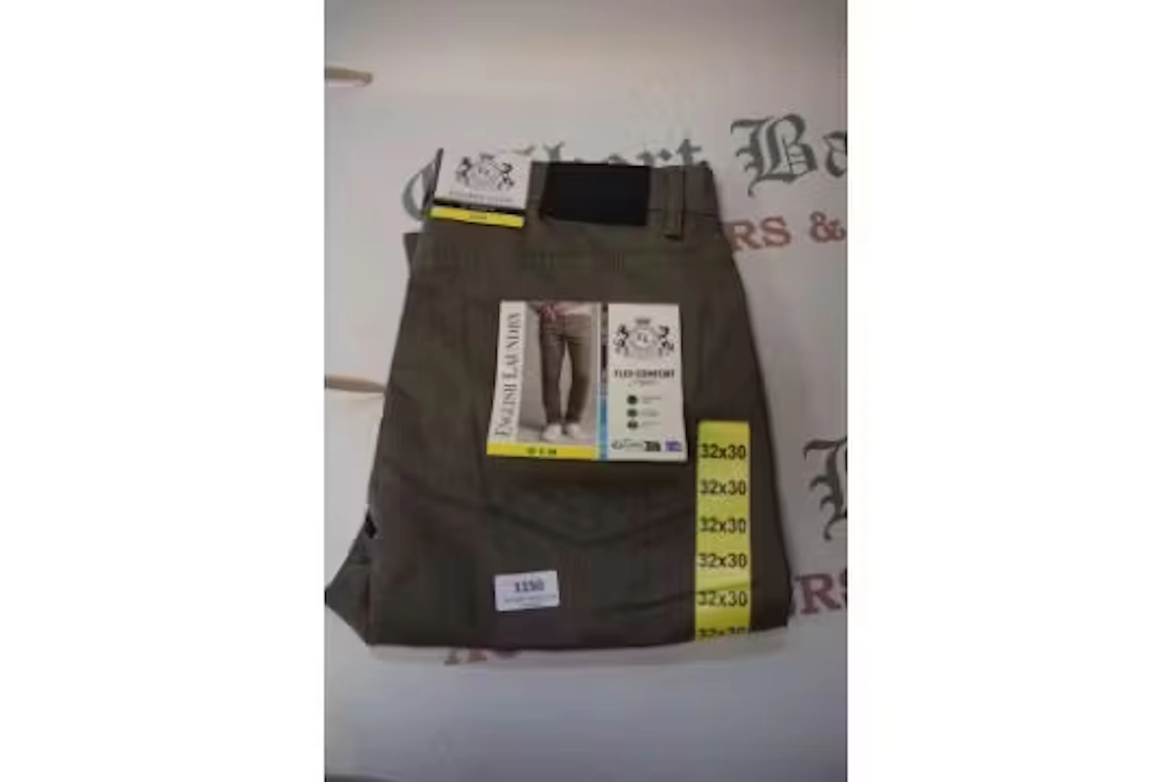 *English Laundry Men’s Khaki Trousers Size: 32x30