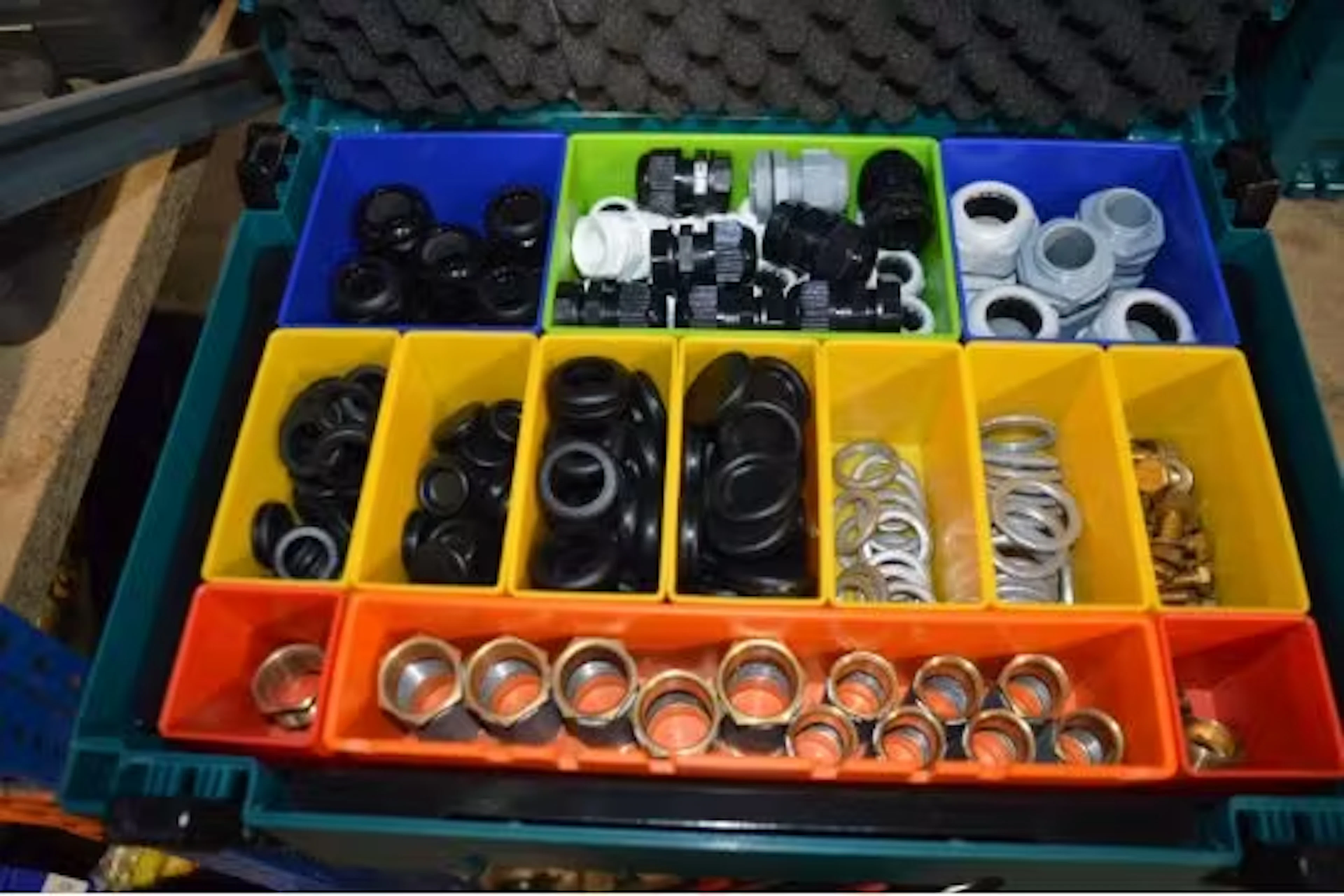 Makita Toolbox Containing Assorted Cable Glands, Drainplug Rings, etc.