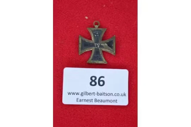 A German Imperial Iron Cross 2nd Class (1914), magnetic iron centre