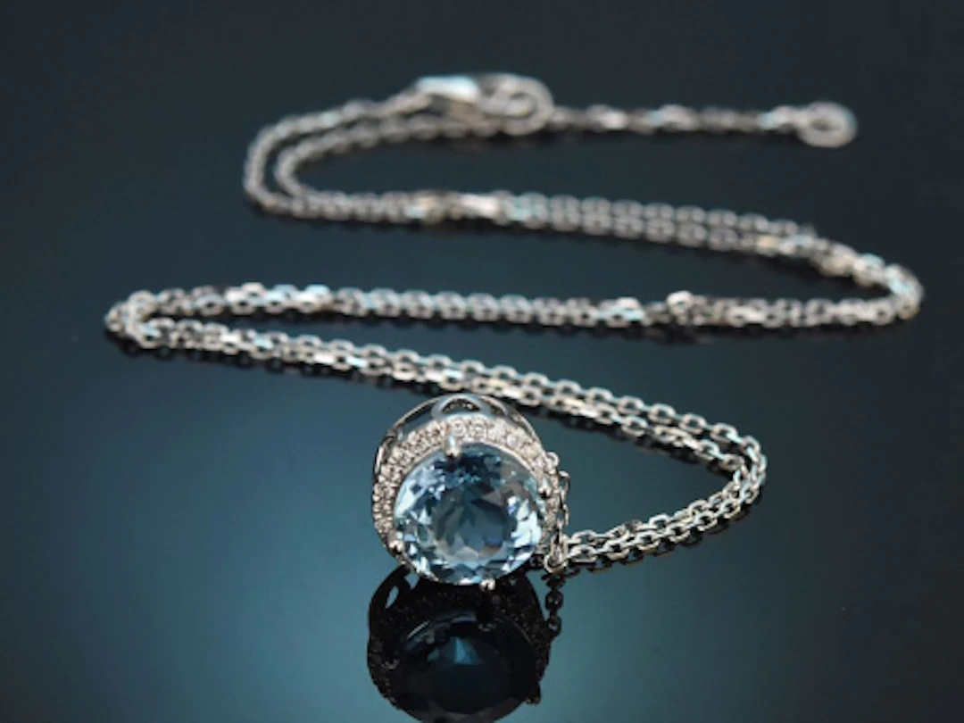 Edler Aquamarin Diamant Anhänger mit Kette aus Weißgold 585