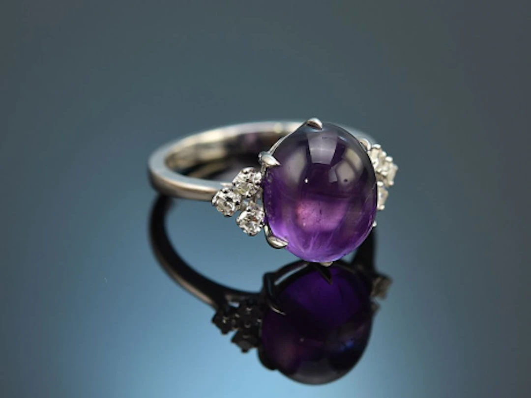 Edler Amethyst Ring mit Brillanten Weißgold 750