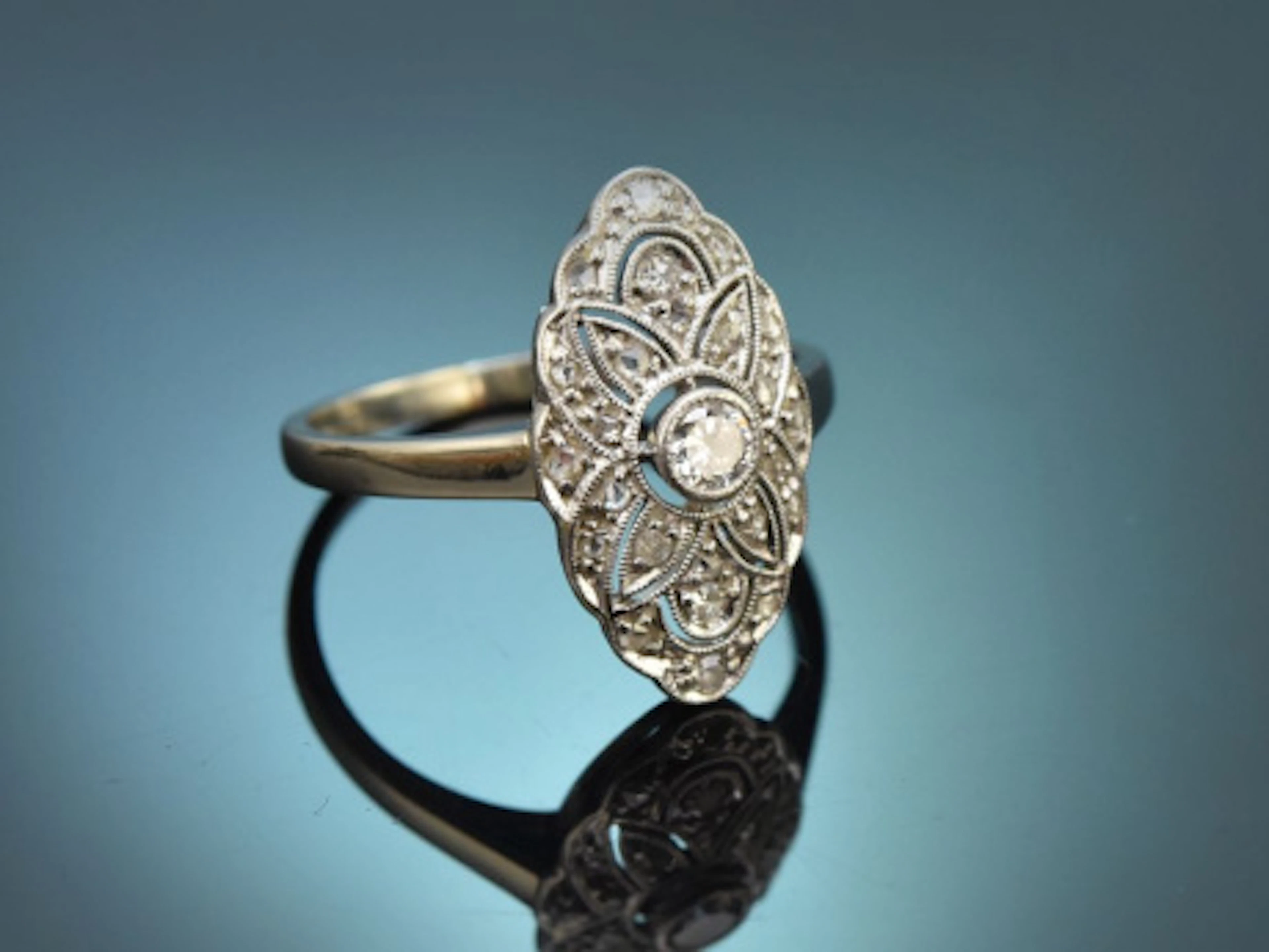 Schwäbsich Gmünd um 1930! Schöner Art Deco Diamant Ring aus Weißgold 585