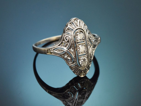 Um 1925! Art Deco Ring mit Diamanten aus Weißgold 750