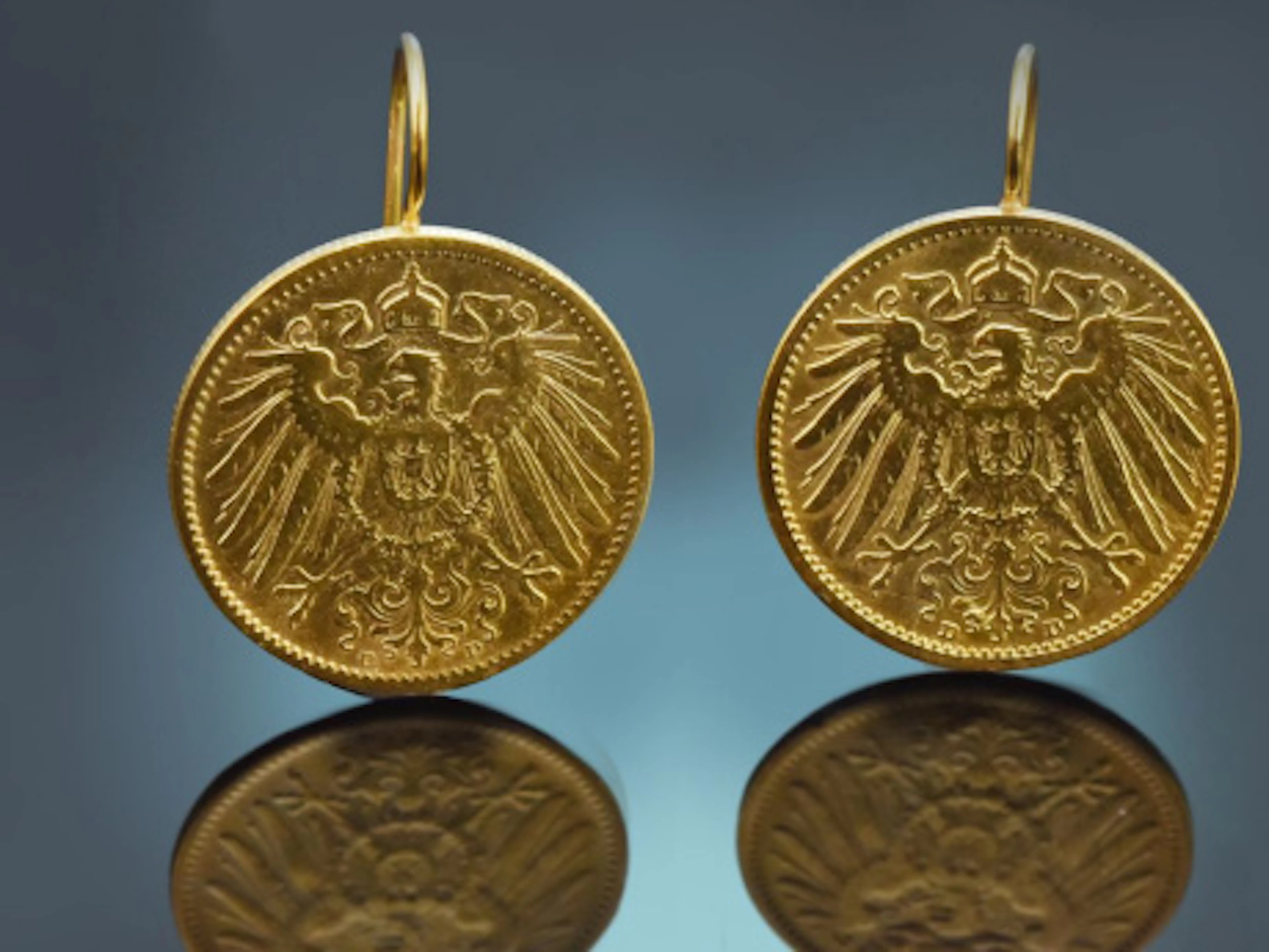 Hübsche Trachten Münz Ohrringe aus vergoldetem Silber