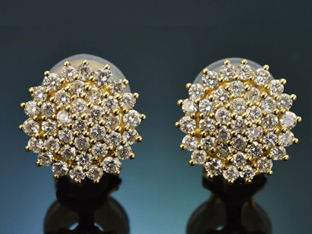 Fine Diamonds! Klassische Ohrringe mit 2 Carat Brillanten Gold 750