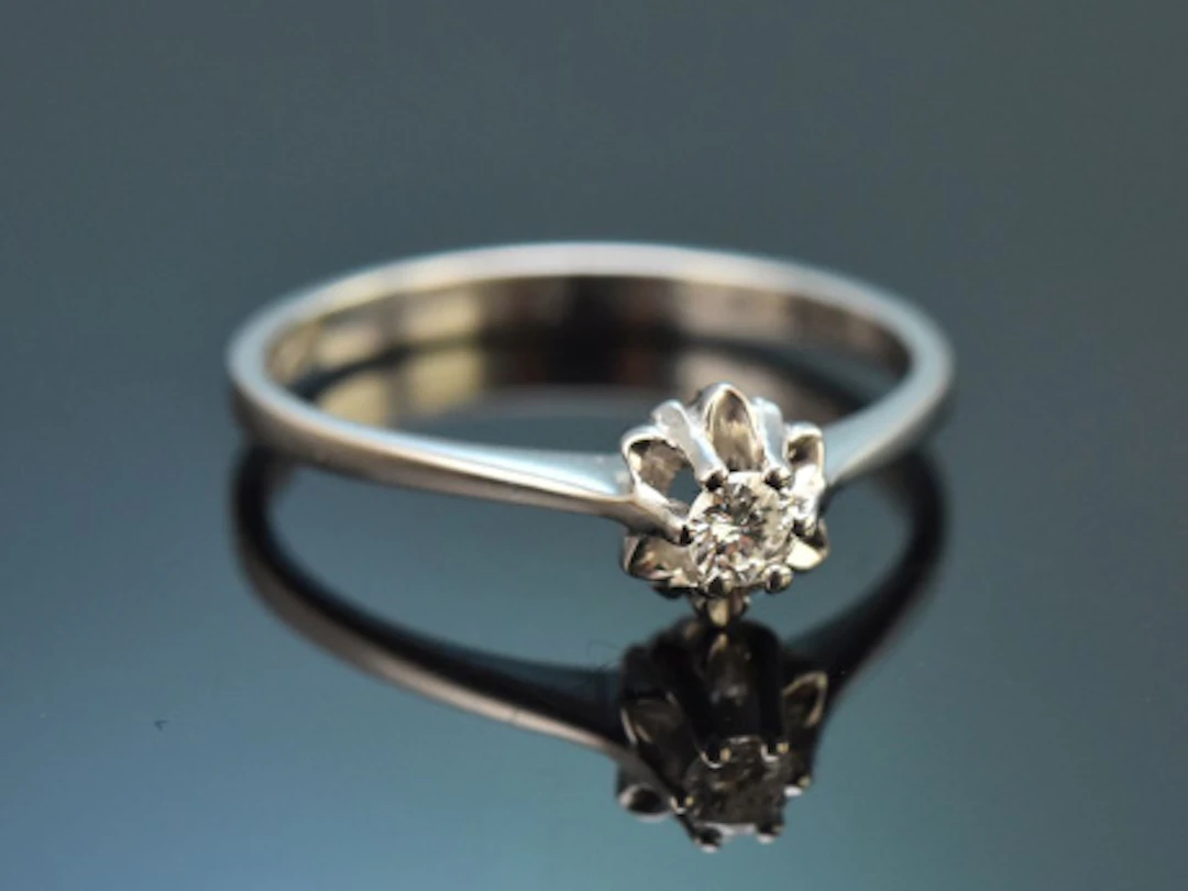 Um 1970! Feiner Brillant Verlobungs Ring aus Weissgold 585