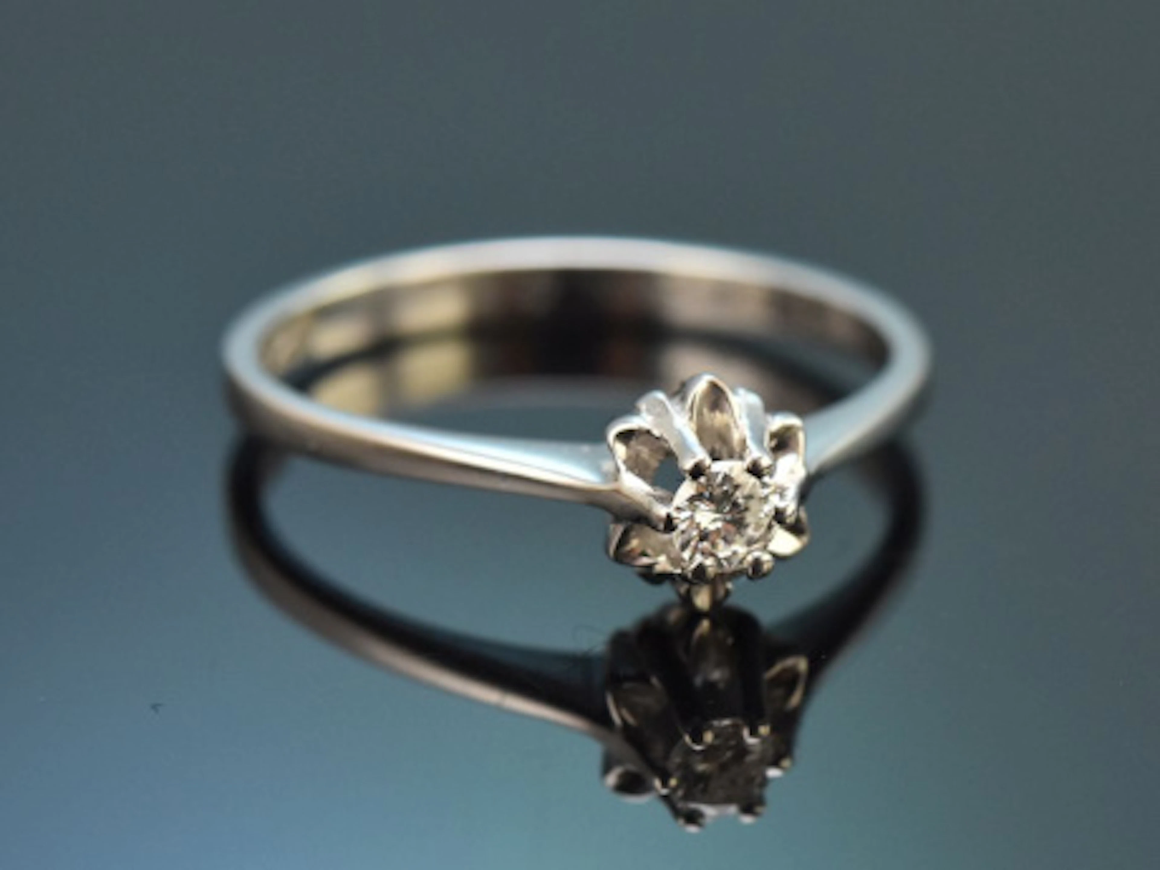 Um 1970! Feiner Brillant Verlobungs Ring aus Weissgold 585