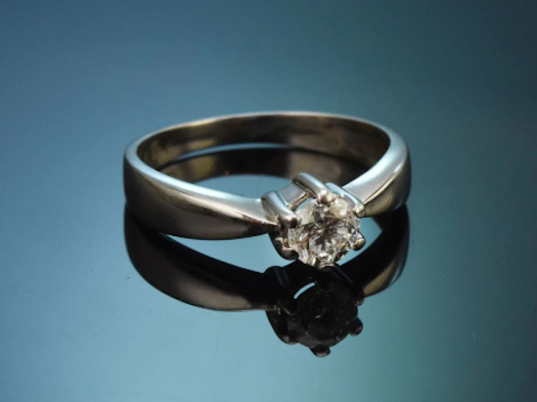 Hamburg um 1985! Klassischer 0,5 ct Halbkaräter Brillant Ring Verlobungsring