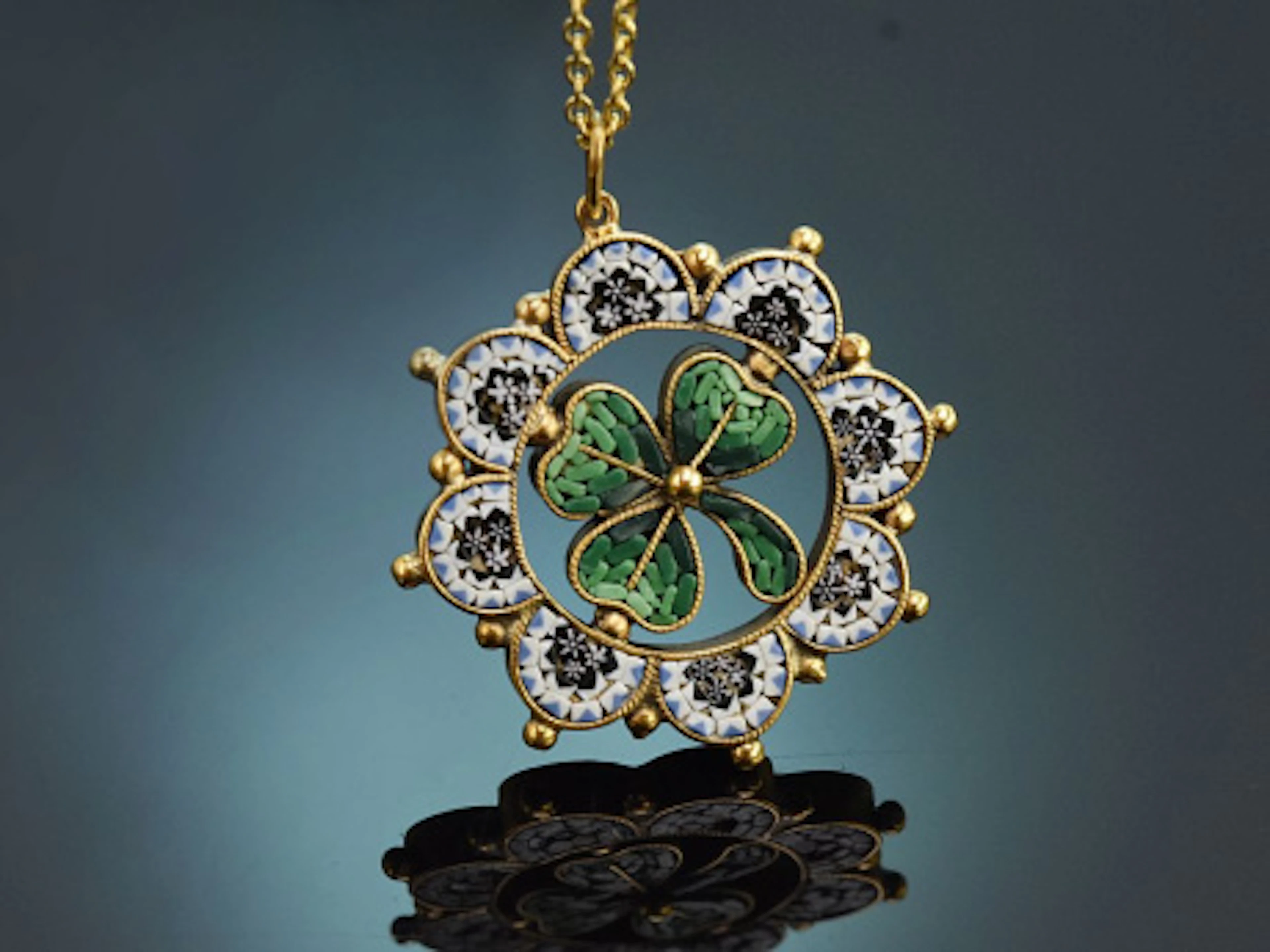 Italien um 1890! Feiner Mikromosaik Anhänger mit Kette aus Tombak und Gold