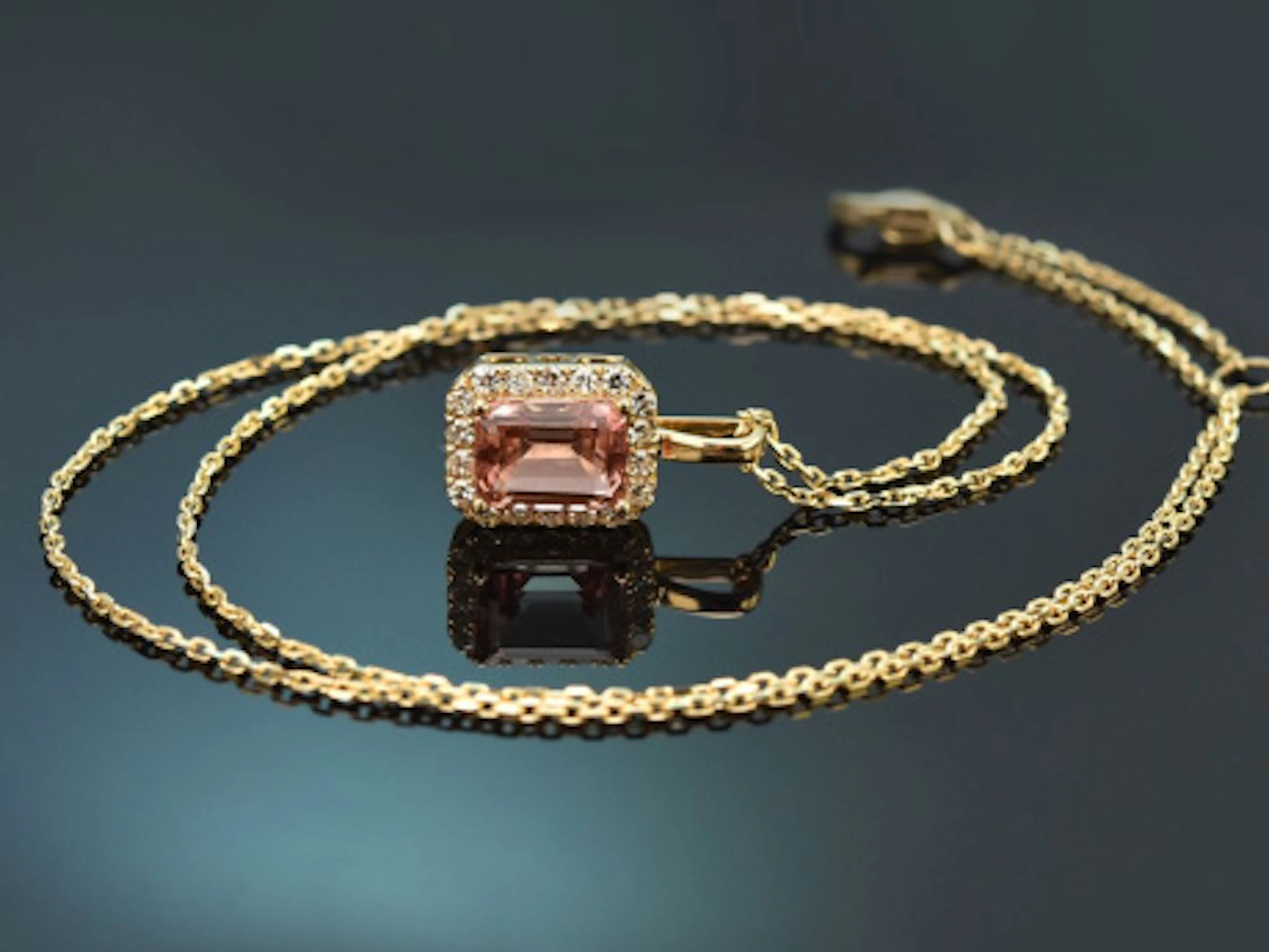 Fine Rose! Edler Turmalin Diamant Anhänger mit Kette aus Gold 585