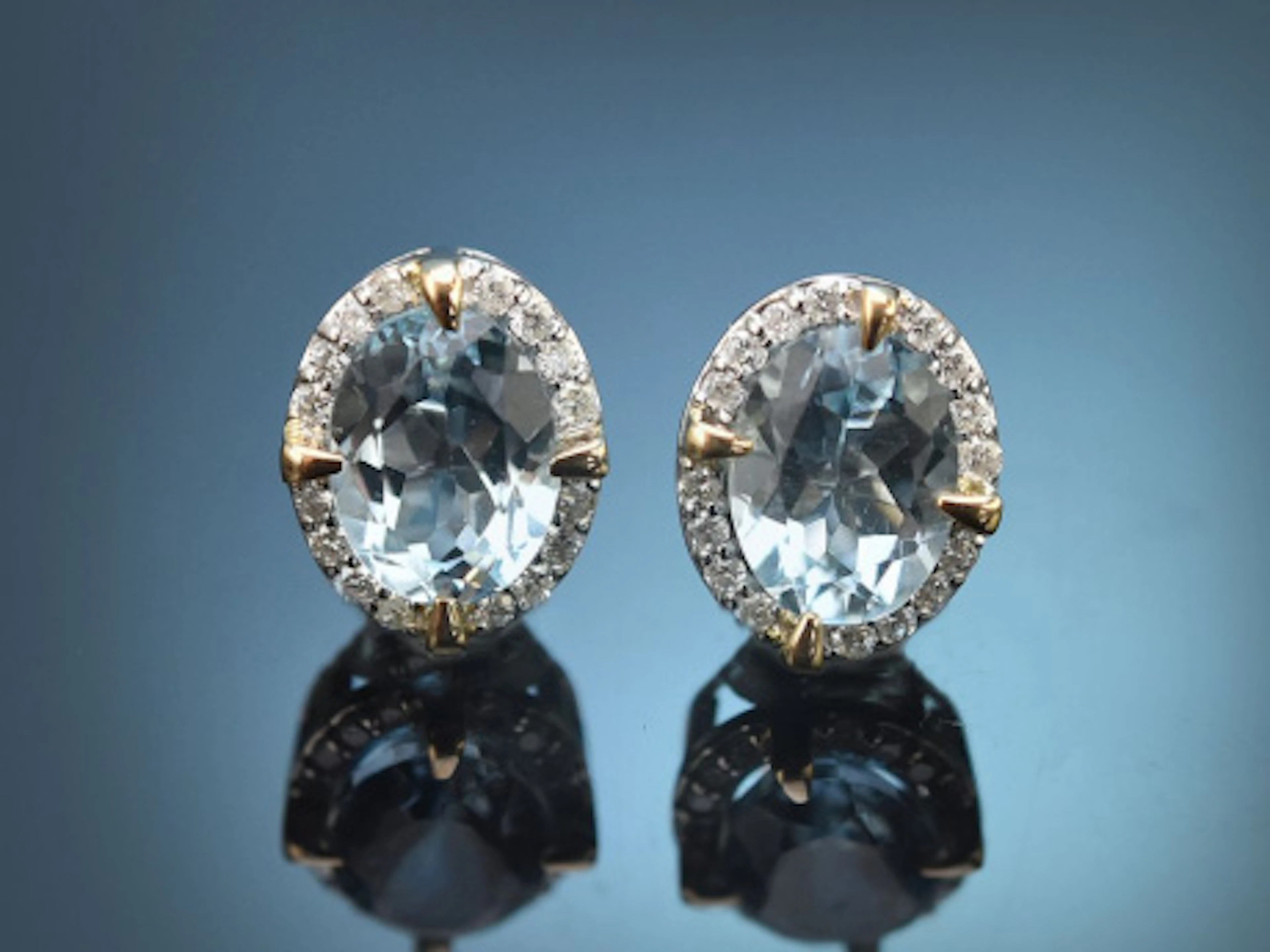 Sea Blue! Feine Aquamarin Diamant Ohrringe aus Weißgold 585