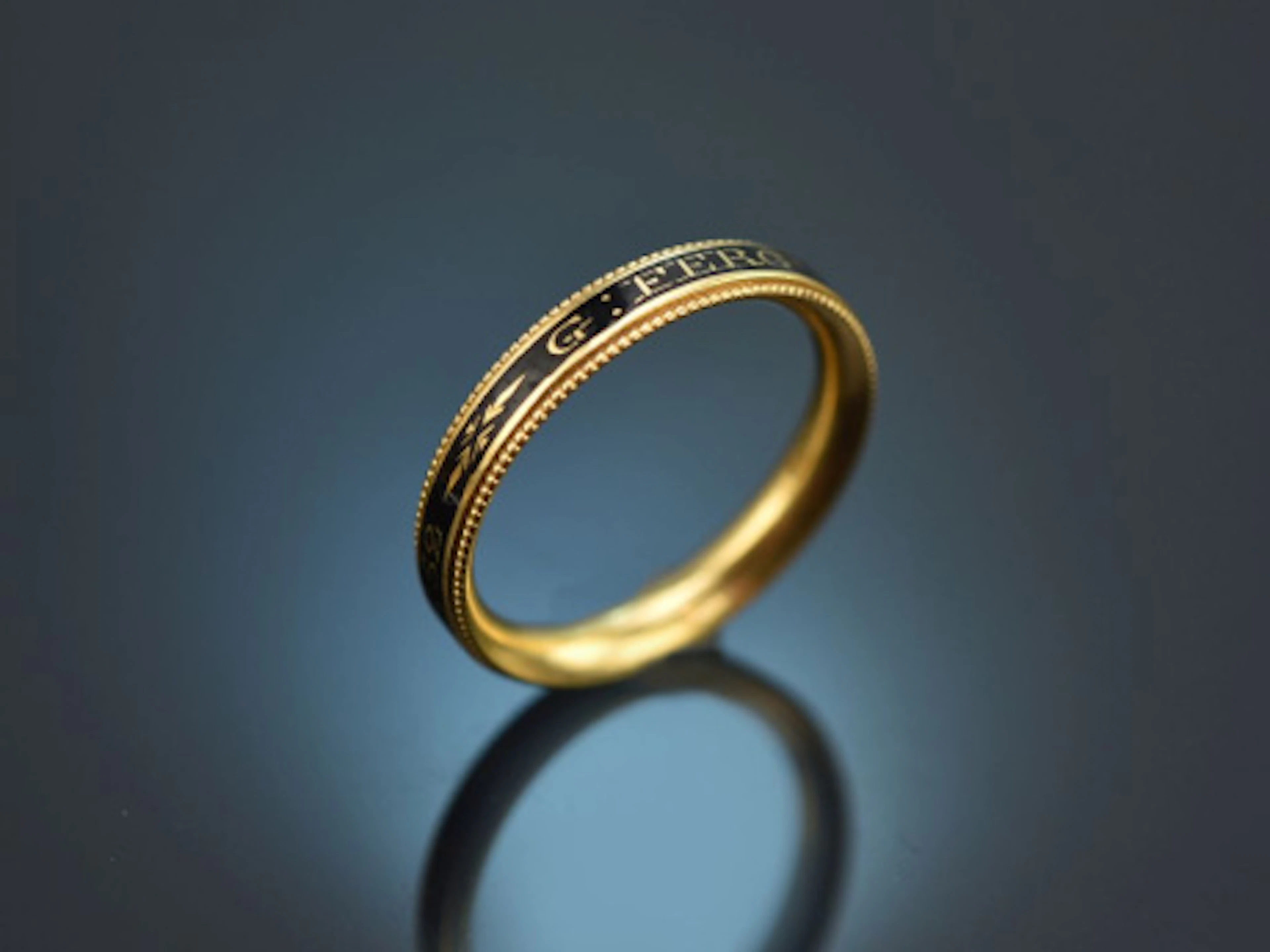 England datiert 1782! Trauer Ring mit Zieremail Gold 750