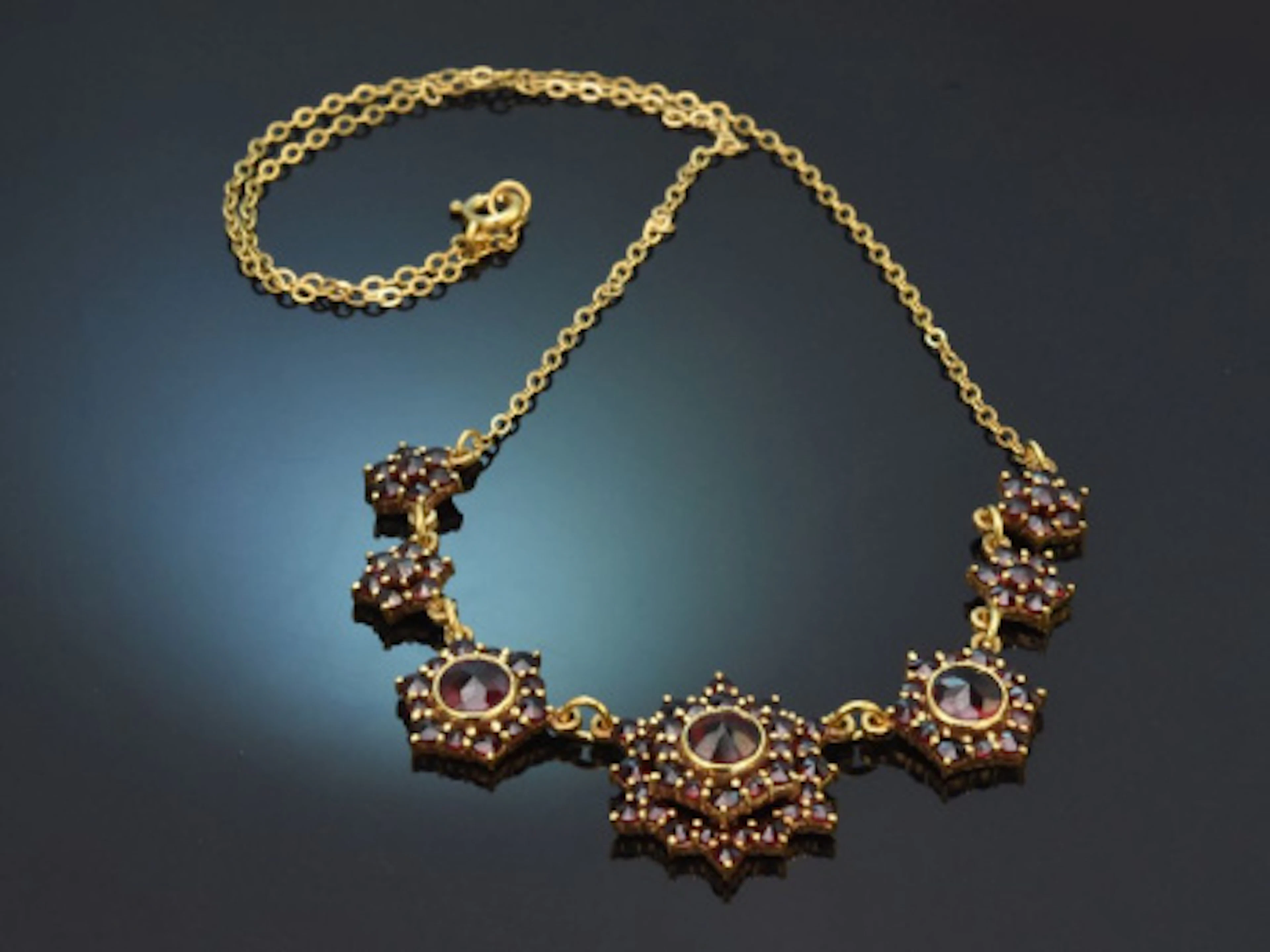 München um 1980! Schöne klassische Granat Kette aus vergoldetem Silber