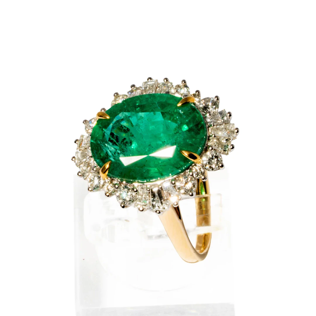 18-Karat Yellow and White Gold Oval Emerald and Diamond Ring