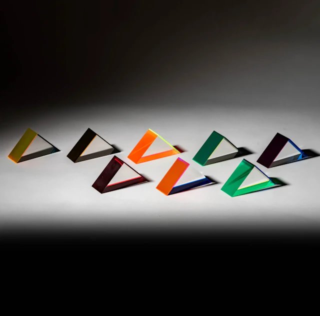 Vasa (Velizar Mihich), B. 1933, Eight Triangles