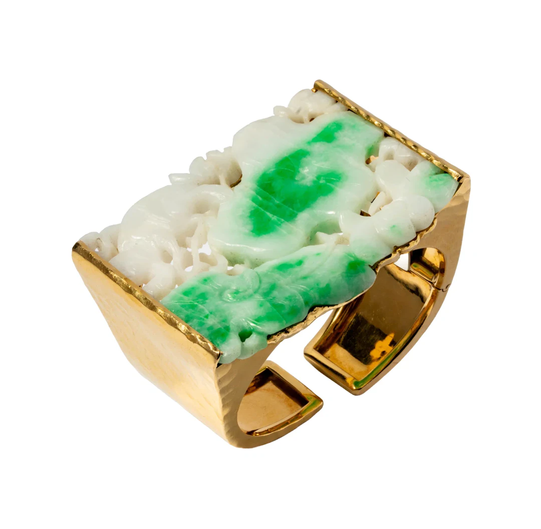 David Webb 18 Karat Yellow Gold Carved Jade Cuff Bracelet