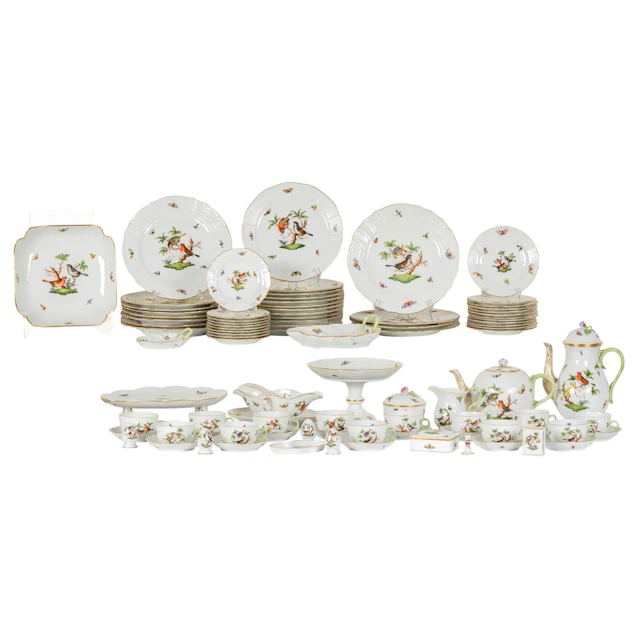 A Herend Rothschild Bird Porcelain Dinner Service