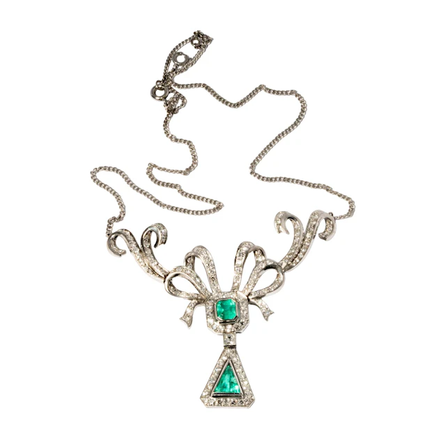 18-Karat White Gold Emerald & Diamond Vintage Necklace