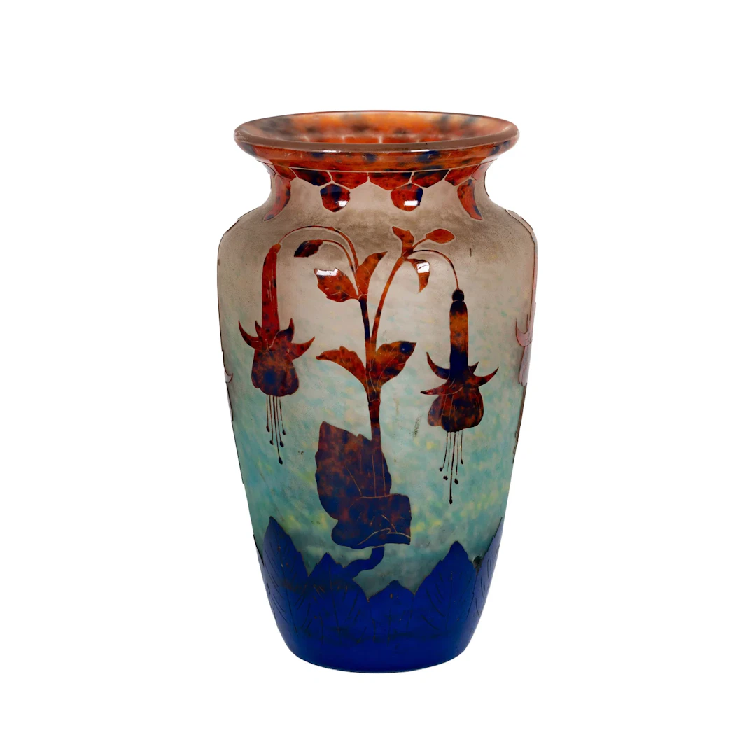 A Charles Schneider Cameo Art Glass Vase