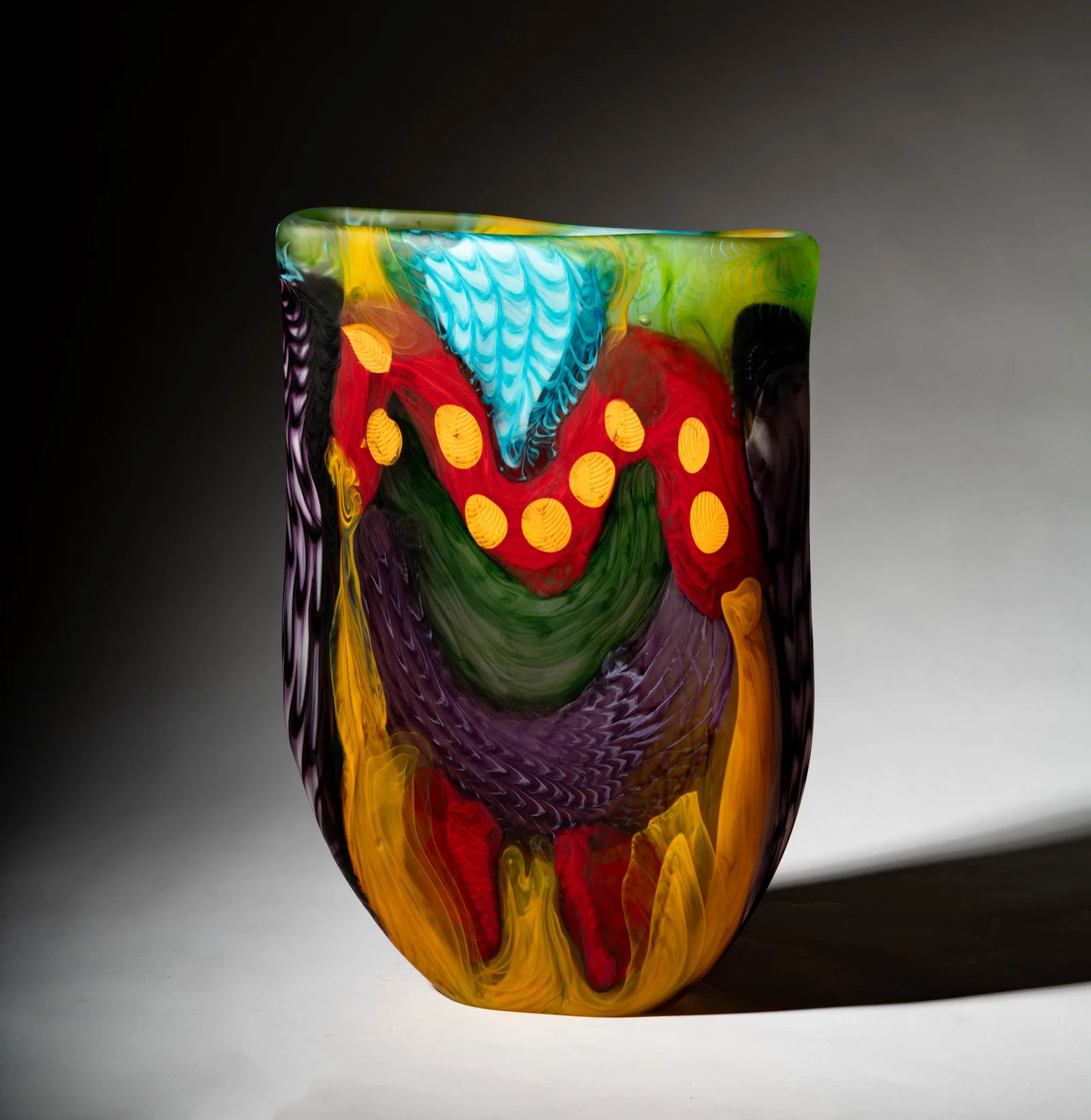 Noel Hart, Australian B. 1955, Parrot Art Glass Vase