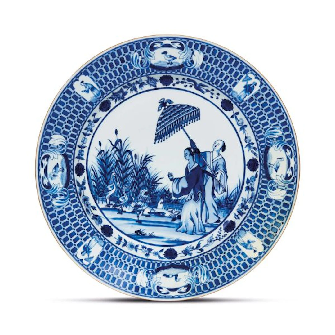 A LARGE PLATE, CHINA, QING DYNASTY, QIANLONG PERIOD, CIRCA 1738