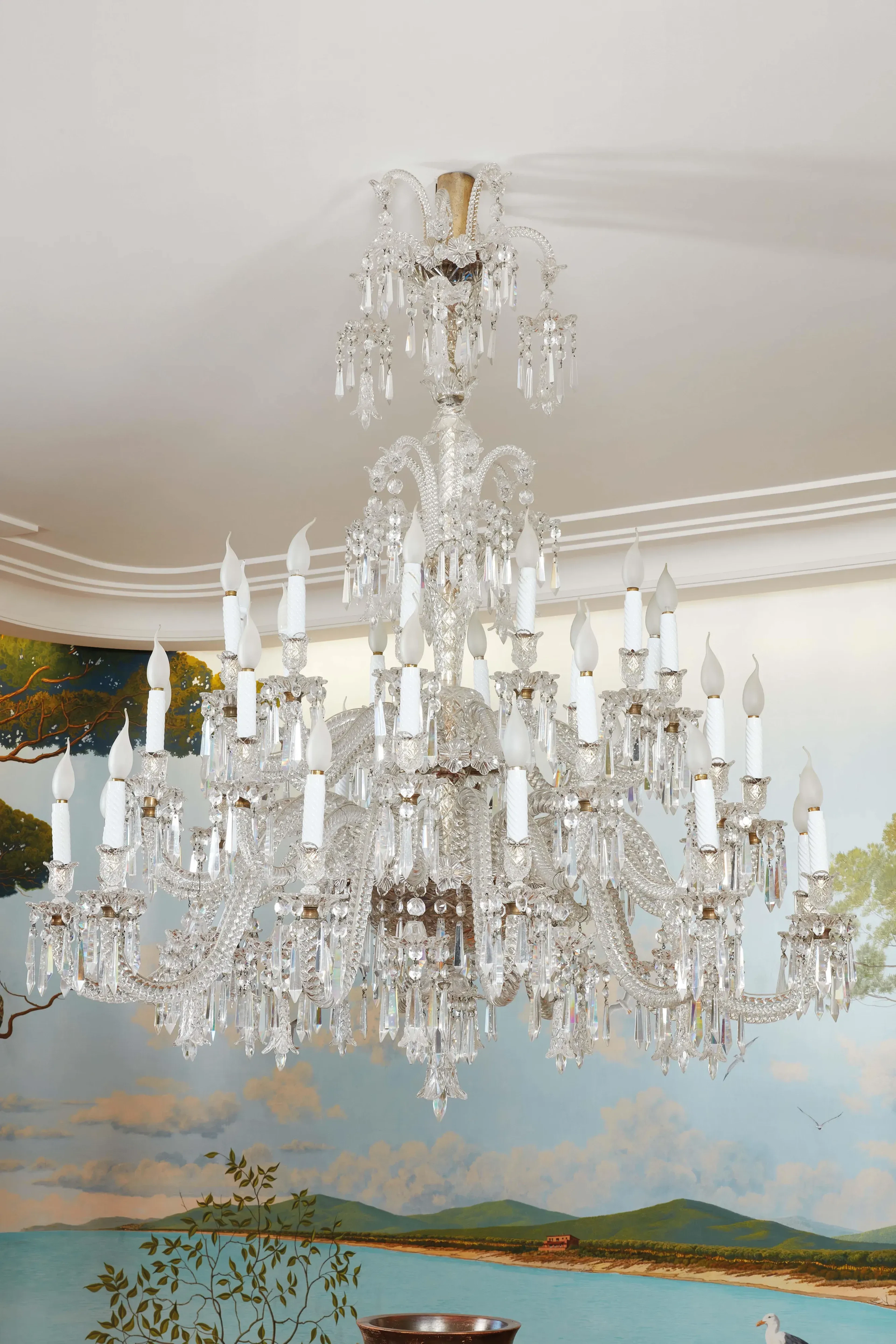 A CHANDELIER, 19TH CENTURY
